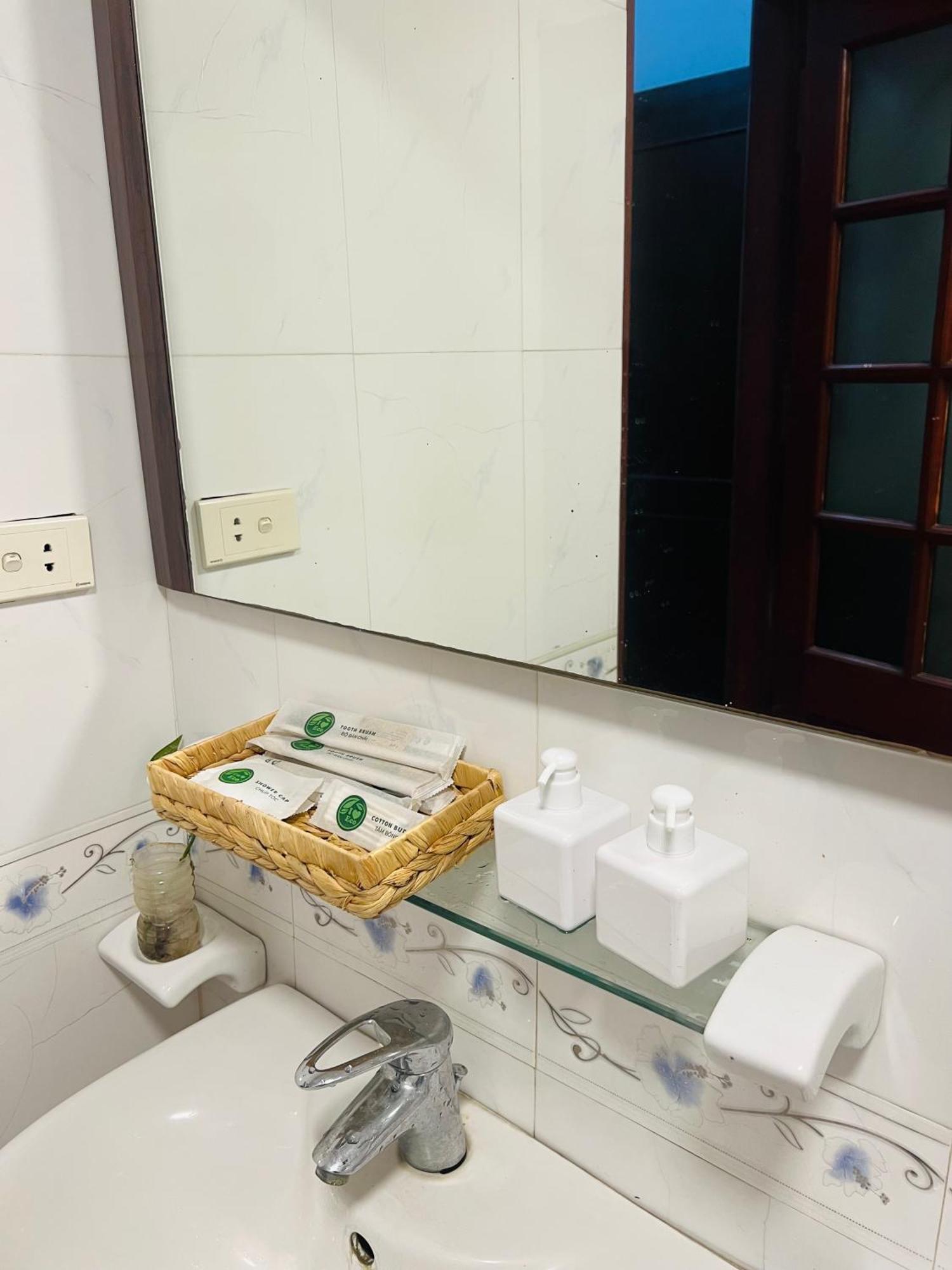Lushstay Boho - Hanoi Train Station Екстер'єр фото