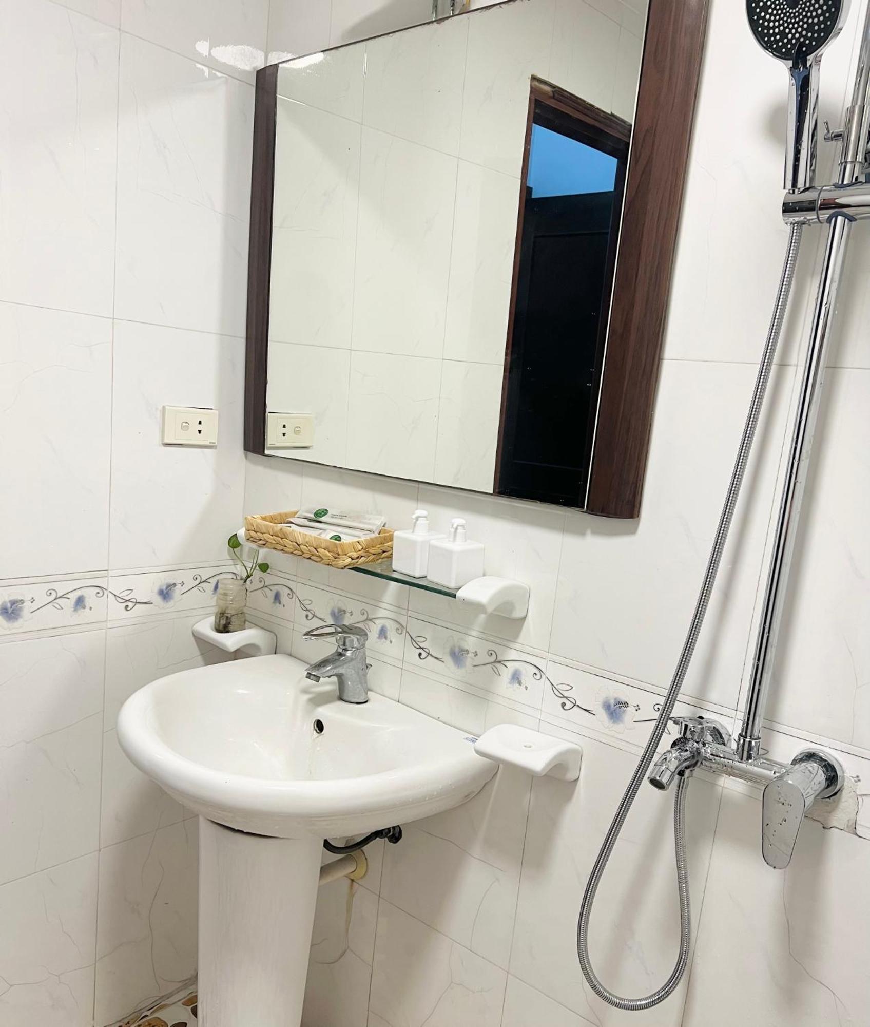 Lushstay Boho - Hanoi Train Station Екстер'єр фото